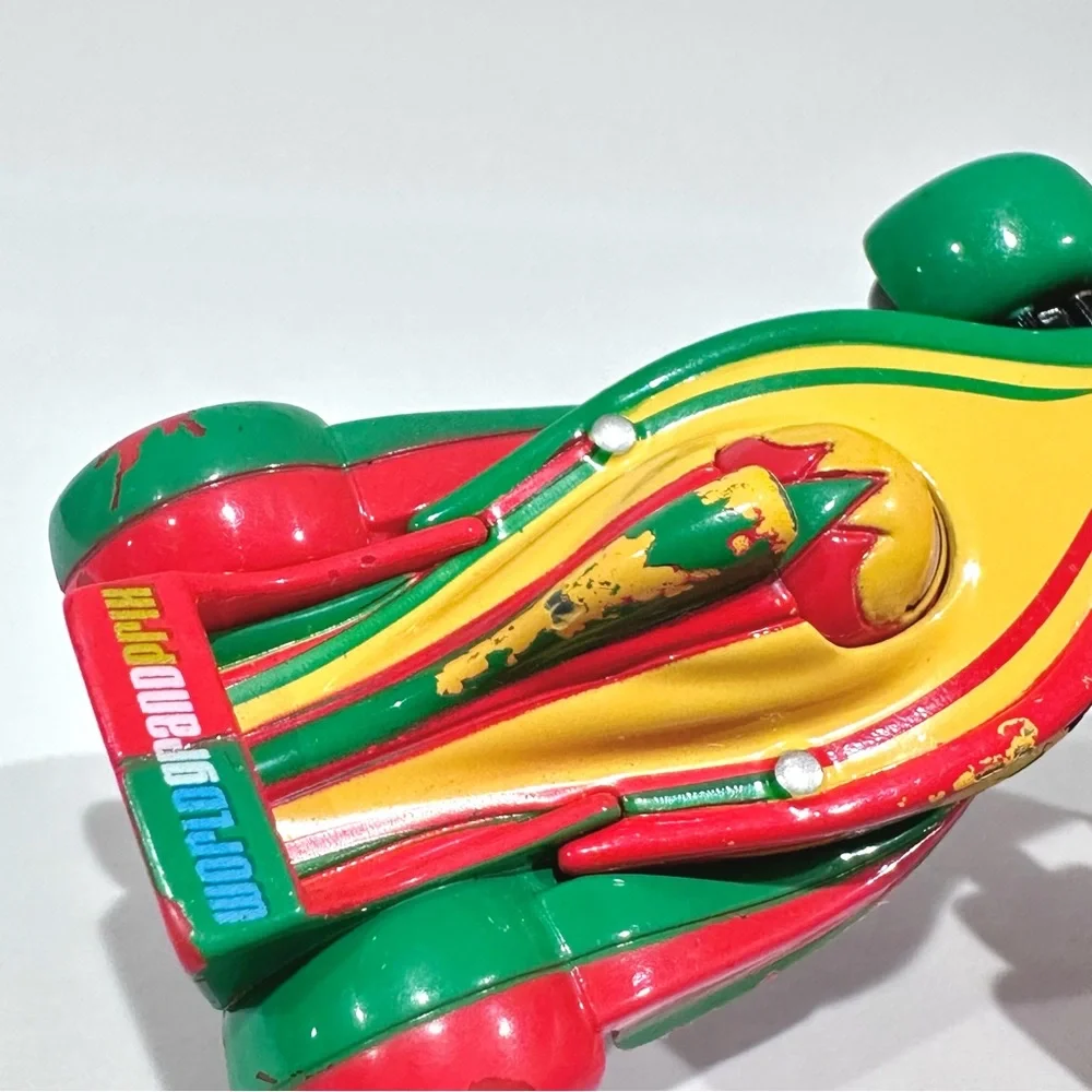 Disney Cars 2 Rip Clutchgoneski World Grand Prix Racer Die-cast